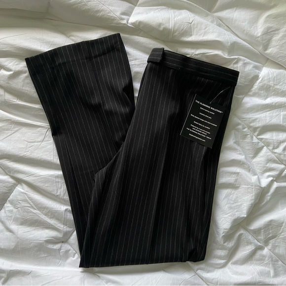 🎯 10P Sag Harbor women’s black pinstripe trousers - flattering! NWT - Picture 4 of 12